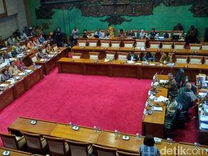 Sri Mulyani Rapat Bahas Anggaran dengan DPR