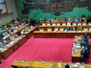 Usul DPR Agar Penerimaan Negara Makin Moncer