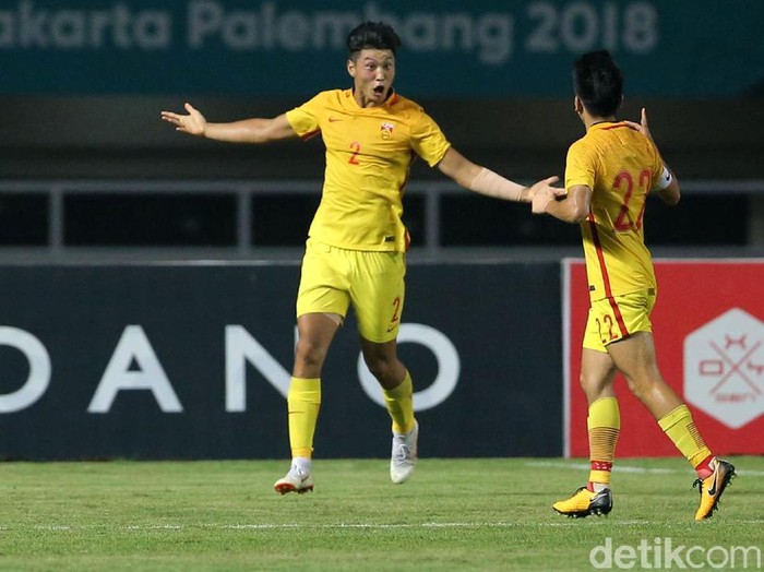 Timnas Indonesia U-19 bertemu China dalam pertandingan kedua PSSI Anniversary Cup U-19. Indonesia kalah tiga gol tanpa balas.