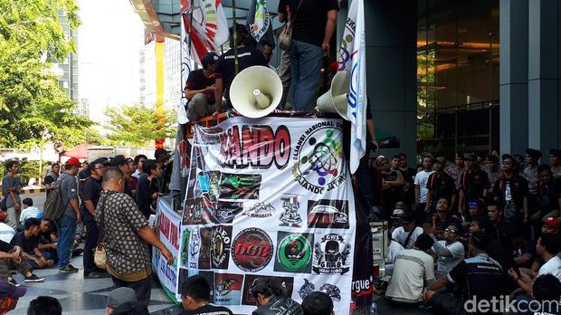 Aksi Aliando 25.9