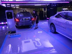 Mercedes-Benz Hati-hati Buat Mobil Listrik di Indonesia