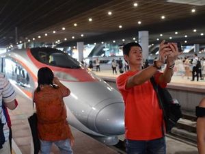 Hong Kong-China Resmi Tersambung Kereta Cepat Bernilai Rp 159 T