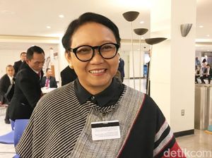 Kenang Agus Salim-Hatta, Menlu Ajak Mahasiswa Sumbar Jadi Diplomat Kenang Agus Salim-Hatta, Menlu Ajak Mahasiswa Sumbar Jadi Diplomat
