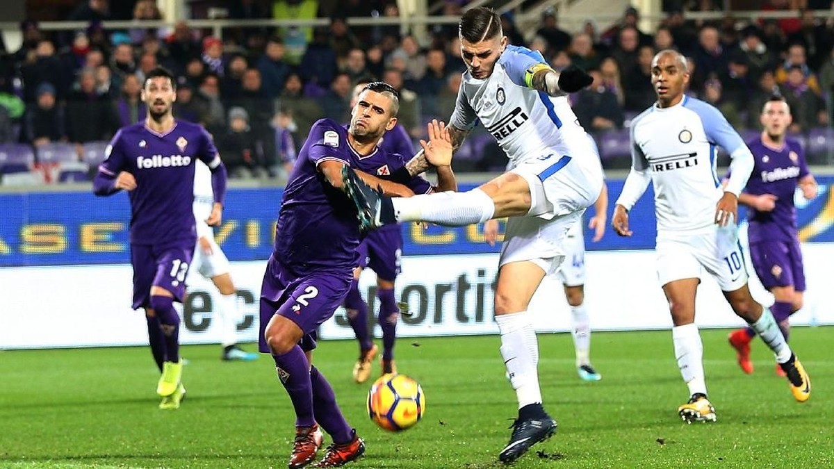 Duel Fiorentina vs Inter Milan. (Foto: Gabriele Maltinti/Getty Images)