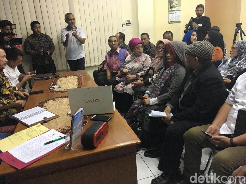 Deklarator 2019GantiPresiden Laporkan Polisi ke Komnas HAM Deklarator 2019GantiPresiden Laporkan Polisi ke Komnas HAM