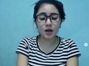 Ini Putri, Wanita di Foto Seranjang Bersama Ifan Seventeen Ini Putri, Wanita di Foto Seranjang Bersama Ifan Seventeen