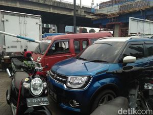 Perempuan yang Terobos Konvoi Jokowi Jadi Tersangka