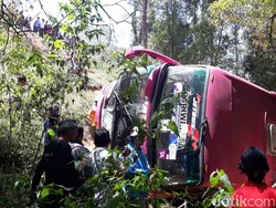 Bus Terjun ke Jurang, Study Banding SMK PGRI 1 Karanganyar Batal