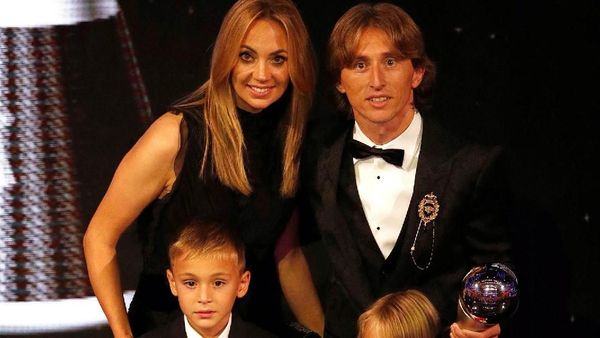 Vanja Bosnic, Si Cantik Pendamping Setia Luka Modric