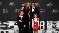 Bosnic mendampingi Modric dalam malam penghargaan Pemain Terbaik FIFA 2018. Malam itu, Bosnic menyaksikan sang suami dinobatkan sebagai pemain terbaik di dunia. Foto: Julian Finney/Getty Images