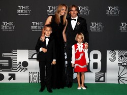Bosnic mendampingi Modric dalam malam penghargaan Pemain Terbaik FIFA 2018. Malam itu, Bosnic menyaksikan sang suami dinobatkan sebagai pemain terbaik di dunia. Foto: Julian Finney/Getty Images