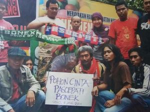 Belajar dari Perdamaian Pasoepati-Bonek: Pohon Cinta dan Nyali untuk Berubah Belajar dari Perdamaian Pasoepati-Bonek: Pohon Cinta dan Nyali untuk Berubah