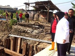 Pemkot Surabaya Siapkan Strategi Hadapi Musim Hujan