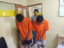 Tepergok Curi Motor di Jagakarsa, Dua Pria Ini Nyebur ke Kali