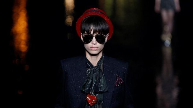 Hentakan Spektakuler 'Ready-to-Wear' Yves Saint Laurent
