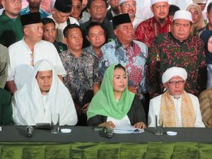 Yenny Wahid dan Keluarga Gus Dur Dukung Jokowi Yenny Wahid dan Keluarga Gus Dur Dukung Jokowi