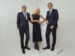 Ini Alasan Donatella Jual Brand Versace ke Michael Kors RP 31,5 Triliun