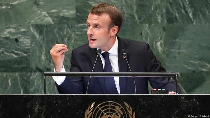 Macron Memerintahkan Kapal Induk Prancis Berlayar ke Mediterania