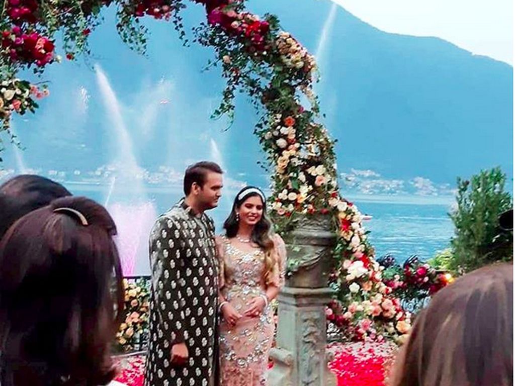 Pertunangan Terbesar Bollywood: Sulap Danau Como, Bertabur Bintang Pertunangan Terbesar Bollywood: Sulap Danau Como, Bertabur Bintang