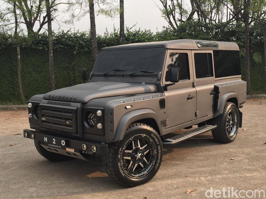 Habiskan Rp 300 Juta, Ini Mobil Defender ala Mahasiswa Bandung Habiskan Rp 300 Juta, Ini Mobil Defender ala Mahasiswa Bandung