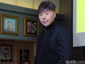 Roy Kiyoshi Goyang, Netizen Sebut Kesurupan