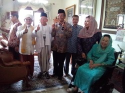Disambut Yenny Wahid, Maruf Amin Kunjungi Istri Gus Dur