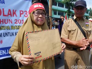 Protes Batasan Usia CPNS, Guru Honorer Ini Surati Jokowi Protes Batasan Usia CPNS, Guru Honorer Ini Surati Jokowi