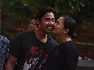 Ternyata! Tom Cruise Beri Ide Dadakan Chicco Jerikho untuk Nama Anak