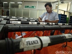 Cerita Pilu Pak Pos: Banyak Cicilan Utang hingga Gaji Ditunda