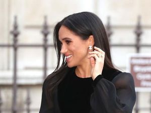 Kerajaan Inggris Jual Murah Cincin Meghan Markle, Hanya Rp 500 Ribuan Kerajaan Inggris Jual Murah Cincin Meghan Markle, Hanya Rp 500 Ribuan