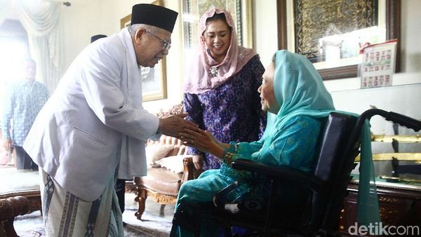 Potret Maruf Amin Temui Keluarga Gus Dur, Ada Mahfud Md