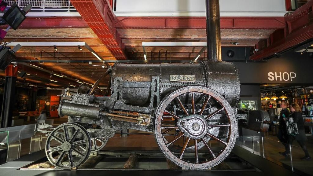 Menengok Lokomotif Bersejarah Stephensons Rocket di Museum Manchester
