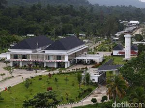 Pagar Perbatasan RI-Papua Nugini di Skouw Jayapura Ditutup Sementara Pagar Perbatasan RI-Papua Nugini di Skouw Jayapura Ditutup Sementara