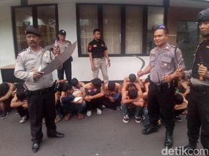 Polisi Amankan 24 Pelajar yang Bawa Senjata Tajam