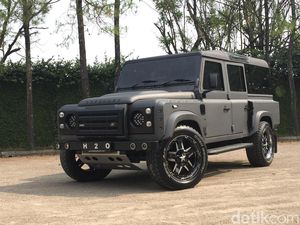 Land Rover Defender 1998 ala Mahasiswa Bandung Land Rover Defender 1998 ala Mahasiswa Bandung