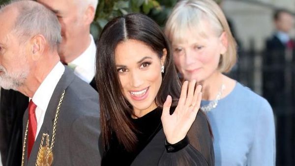 Foto: Cantiknya Meghan Markle Bergaun Transparan