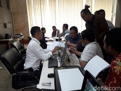 Ruhut Sitompul Temani Elite Hanura Lapor Peneror ke Bareskrim