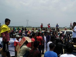 Jalan Desa Rusak, Ratusan Warga Pemalang Geruduk Proyek Tol