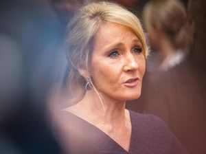 Mantan Suami JK Rowling Akui Pernah Lakukan KDRT dan Tidak Menyesal Mantan Suami JK Rowling Akui Pernah Lakukan KDRT dan Tidak Menyesal