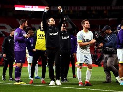 Meski masih seumur jagung, karier kepelatihan Frank Lampard tak bisa dibilang buruk. Mereka saat ini ada di peringkat enam dengan 16 poin, tapi hanya berselisih 2 poin dari Leeds United di puncak Championship  (Jan Kruger/Getty Images)