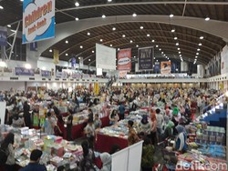 Bazar Buku Terbesar di Surabaya Resmi Dibuka