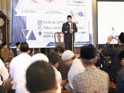 Oded Imbau Pegawai Pemkot Bandung Salat Berjemaah Tepat Waktu