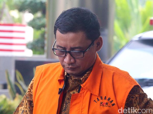 Pemeriksaan Perdana Bupati Syahri Mulyo Usai Dilantik & Dinonaktifkan