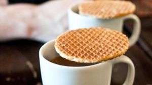 Stroop Wafel yang Tipis Legit Ini Enak Dicelup Kopi, Mau Coba?