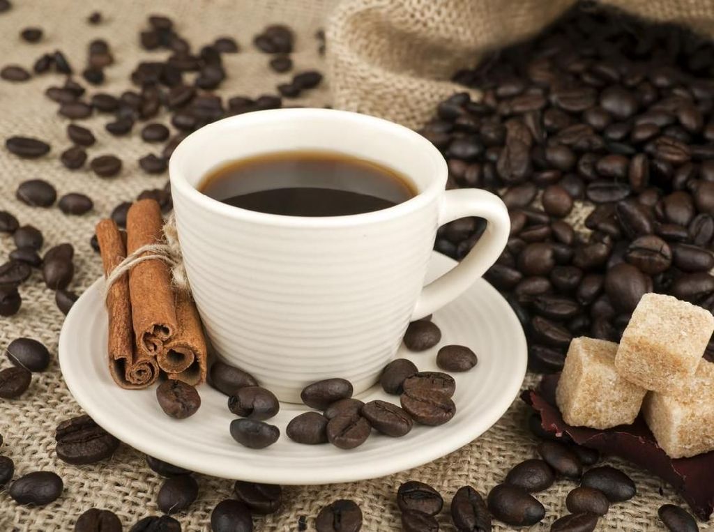 Mulai Gula Aren hingga Jahe, 5 Bahan Tambahan Ini Bikin Kopi Makin Nikmat Mulai Gula Aren hingga Jahe, 5 Bahan Tambahan Ini Bikin Kopi Makin Nikmat