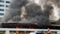 Hangus, Ini Penampakan Gerbang Tol Depan BPK yang Terbakar