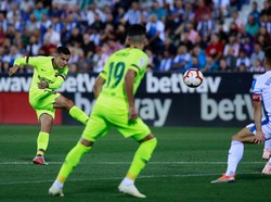 Tanda-tanda Barcelona bakal menang mudah terlihat di menit ke-12, saat Philippe Coutinho sudah membawa mereka unggul. (Foto: Gonzalo Arroyo Moreno/Getty Images)
