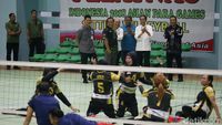 Momen Jokowi Semangati Atlet Asian Para Games
