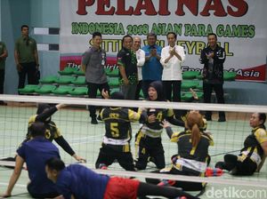 Momen Jokowi Semangati Atlet Asian Para Games