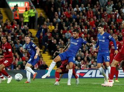 Chelsea lantas menyamakan skor di menit ke-74 lewat bek kirinya Emerson Palmieri menyusul kemelut di depan gawang Liverpool. (Lee Smith/REUTERS)